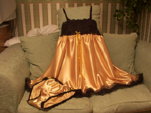 Goldnightieset.jpeg