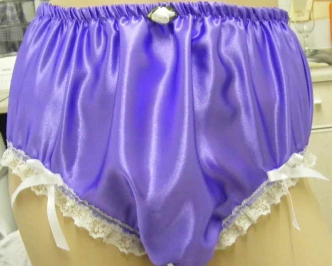 violetknickers.jpg